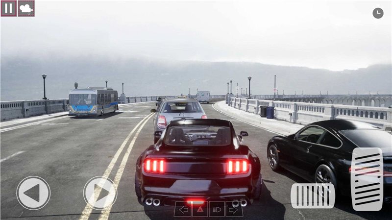 多人高速公路赛车(Multiplayer Highway Racer)